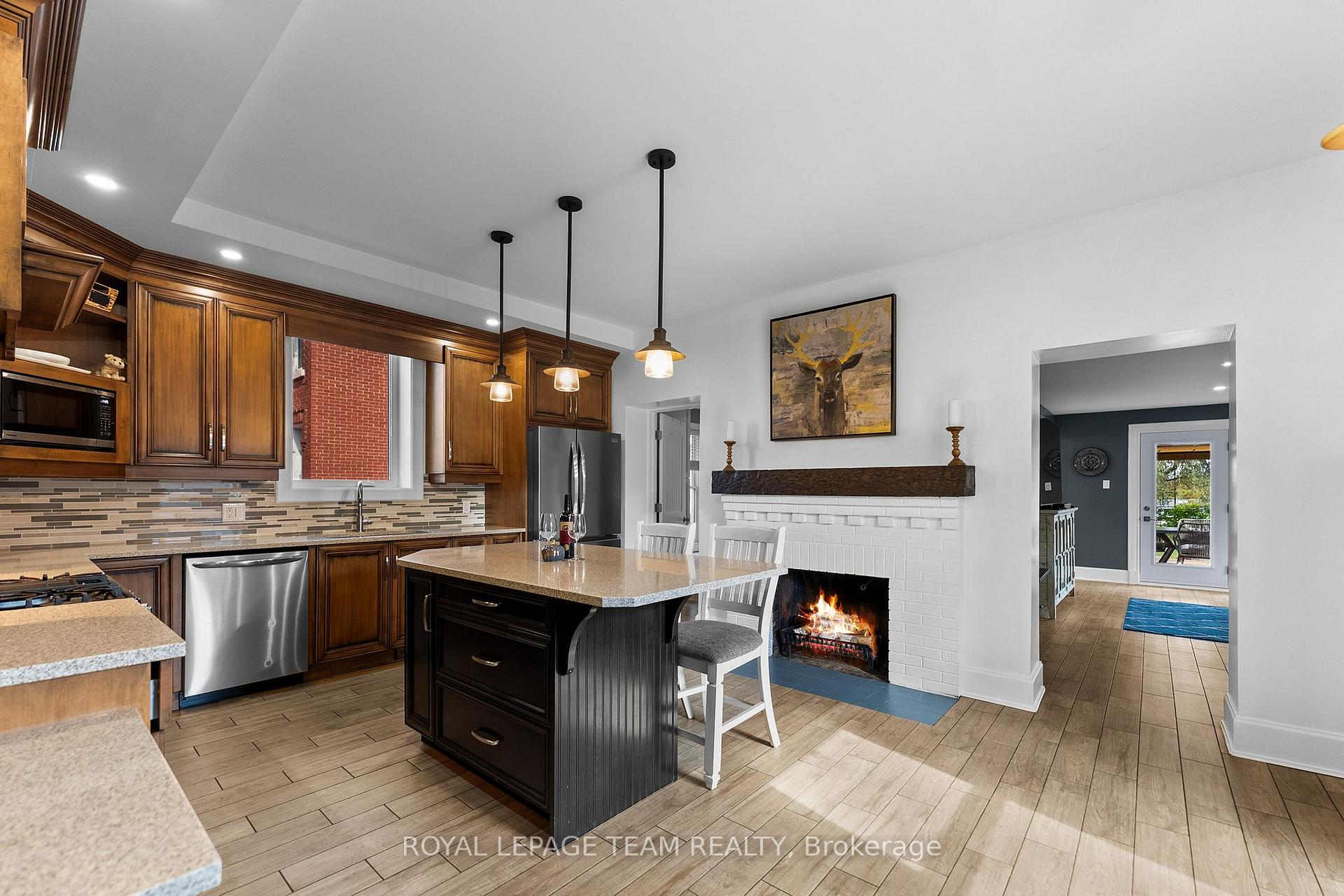 Photo 12 of 729 Raglan Street S, Renfrew, Renfrew — HOMEH