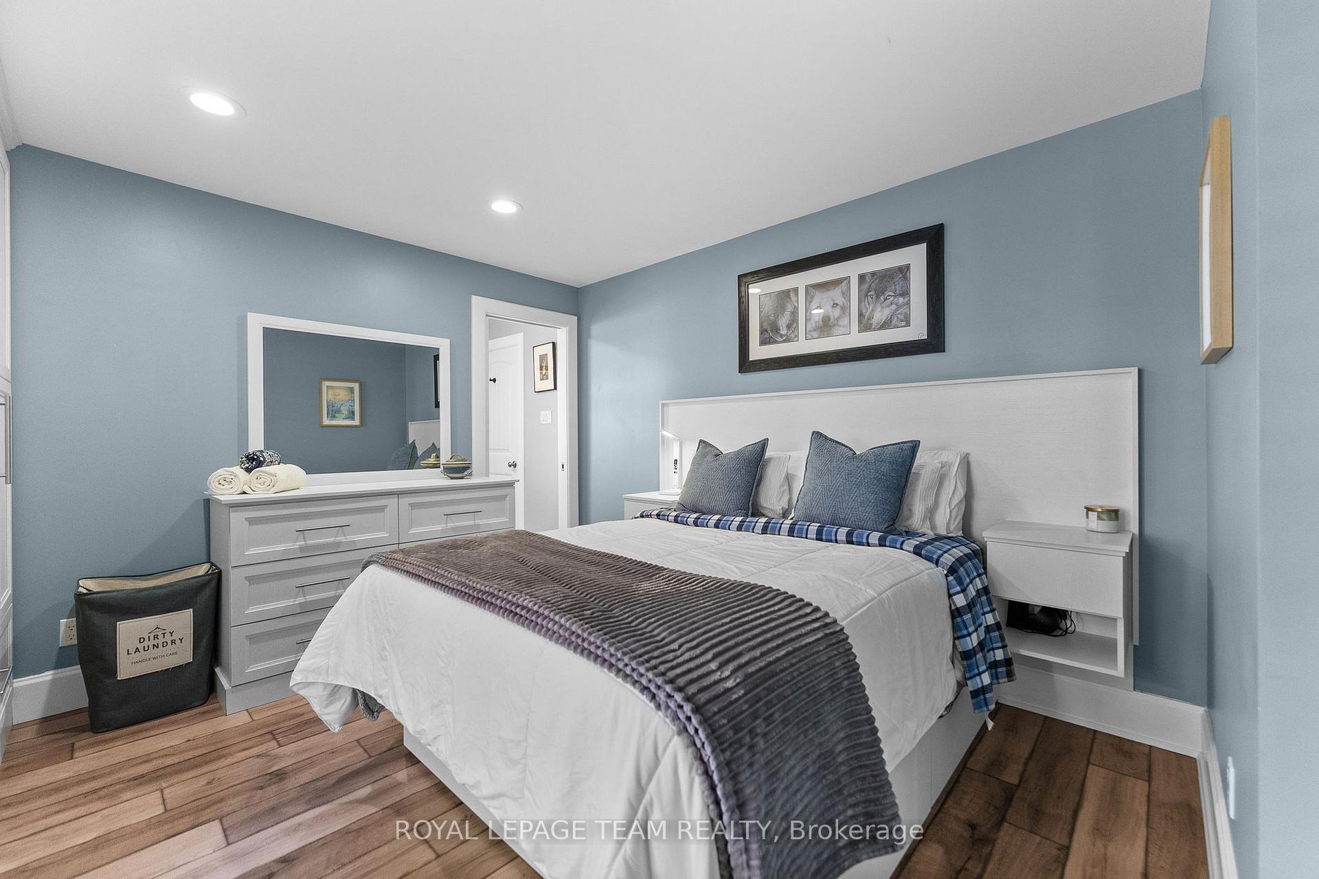 Photo 15 of 729 Raglan Street S, Renfrew, Renfrew — HOMEH