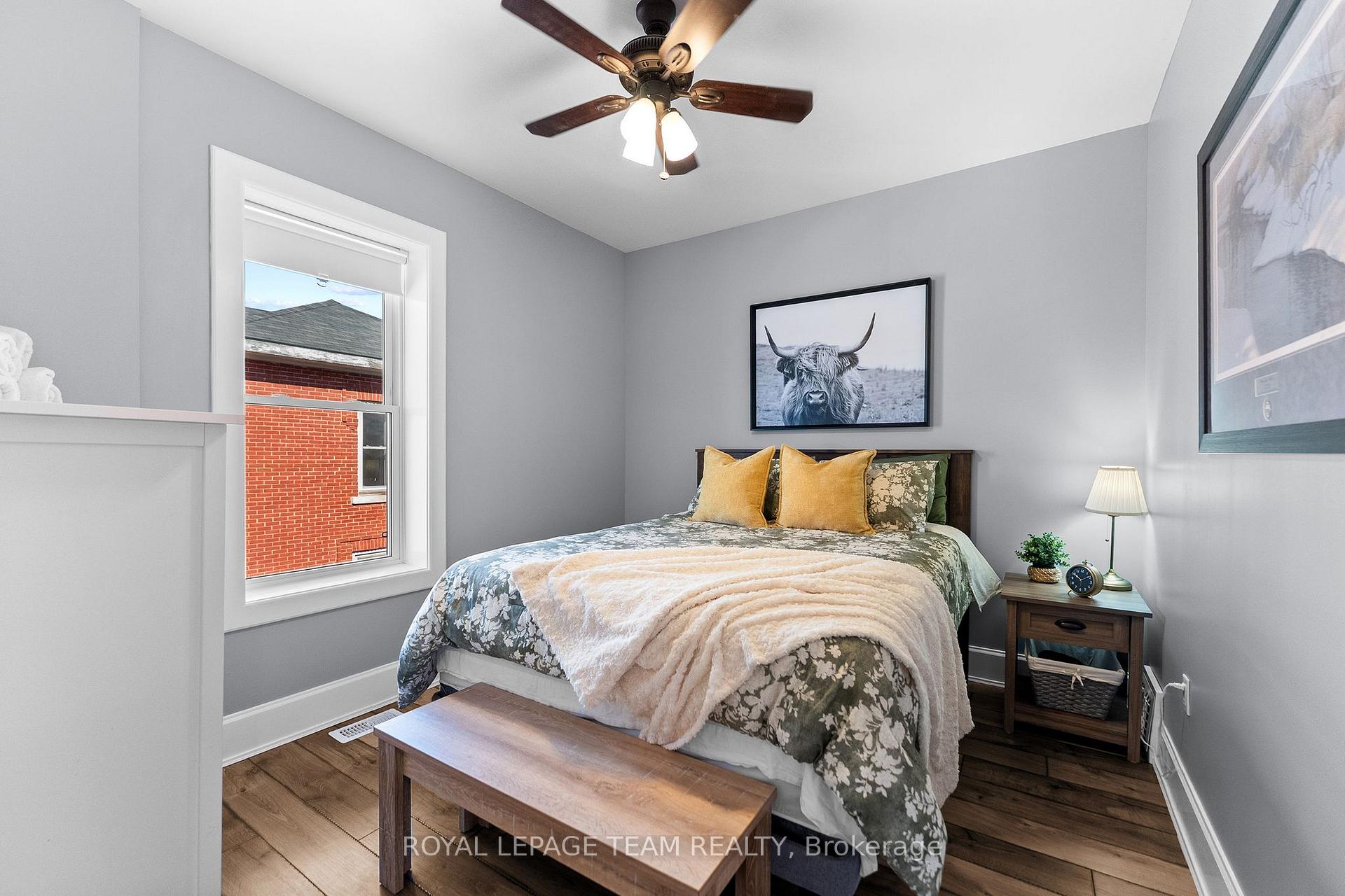 Photo 20 of 729 Raglan Street S, Renfrew, Renfrew — HOMEH