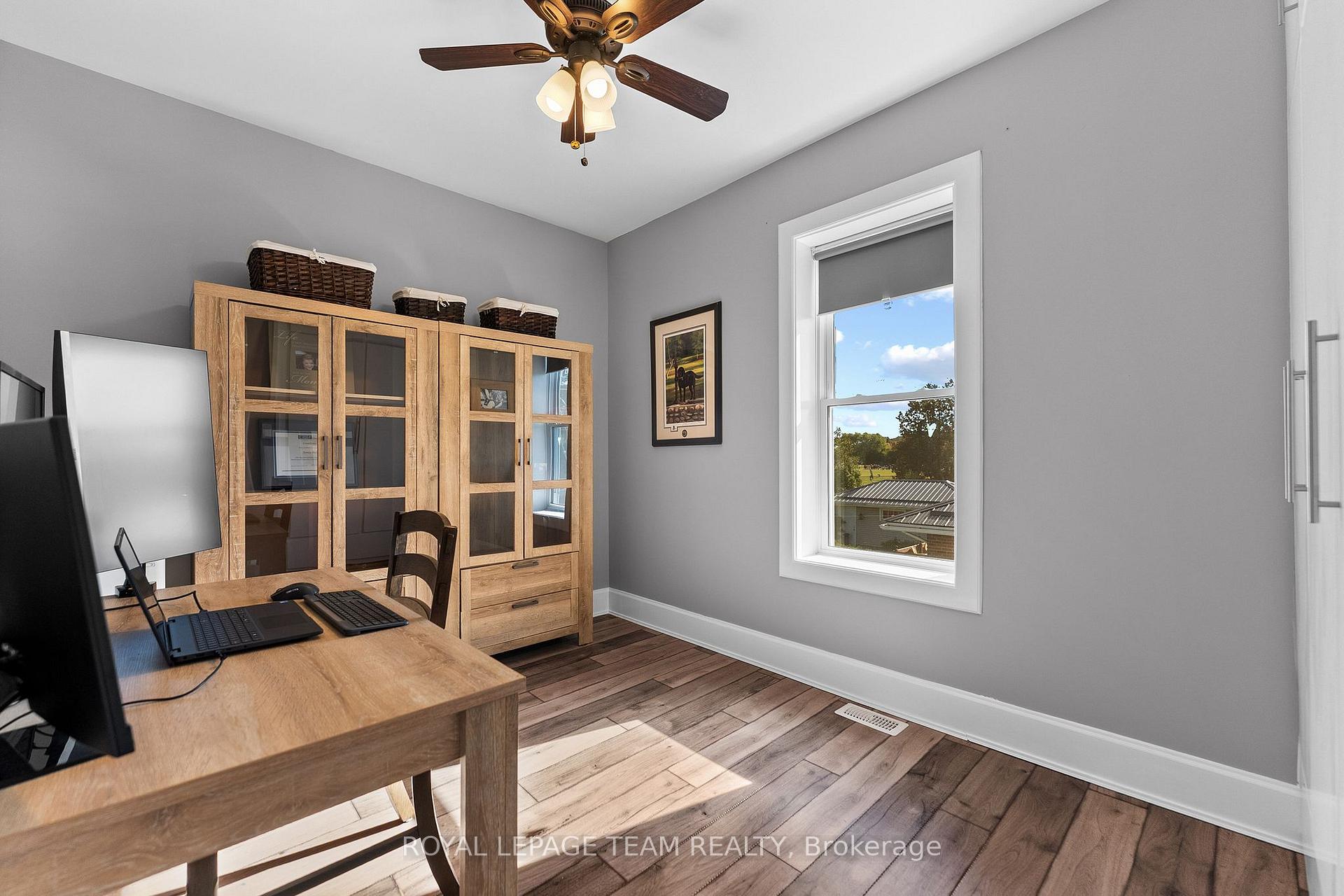 Photo 21 of 729 Raglan Street S, Renfrew, Renfrew — HOMEH