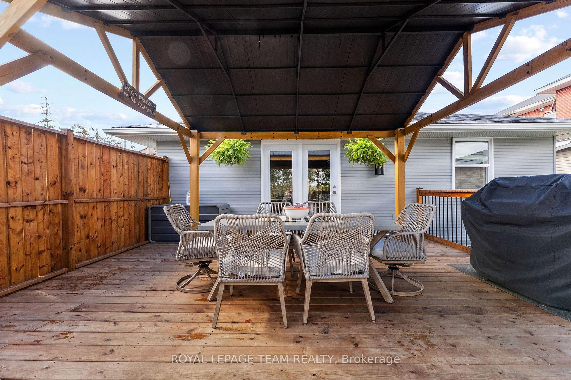 Photo 26 of 729 Raglan Street S, Renfrew, Renfrew — HOMEH