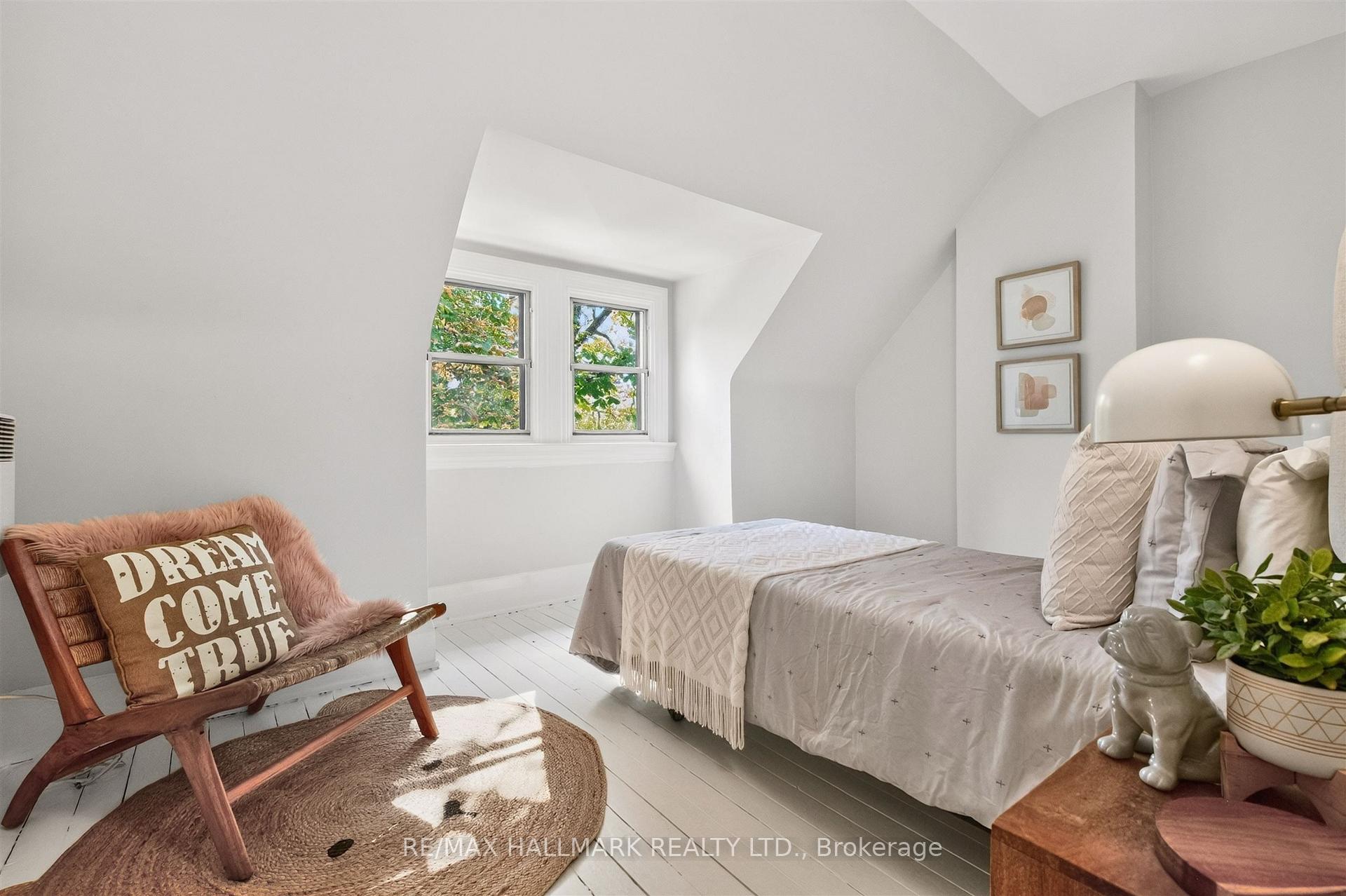 Photo 14 of 26 Pearson Avenue, Toronto, Roncesvalles — HOMEH