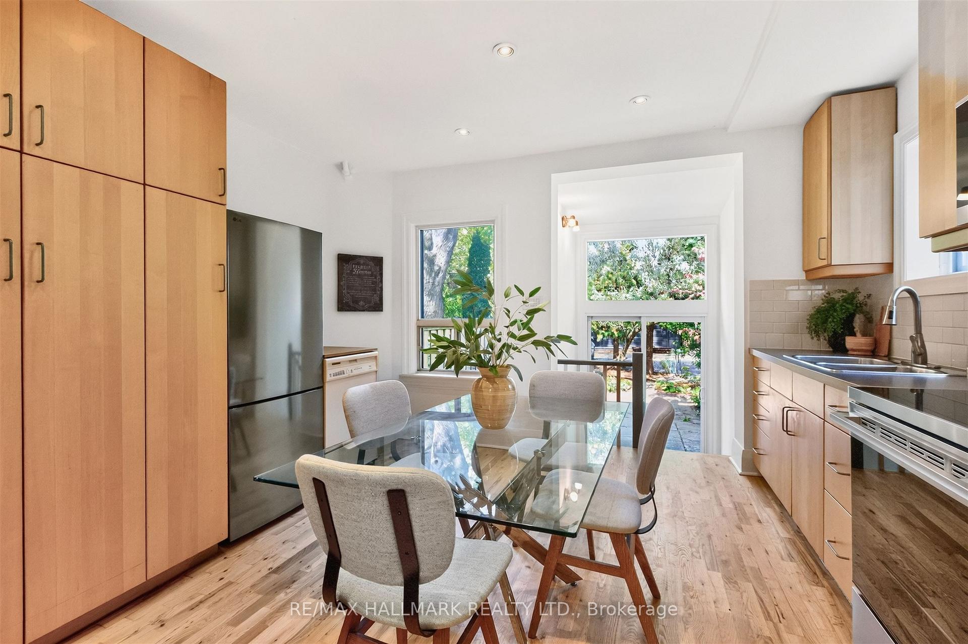 Photo 20 of 26 Pearson Avenue, Toronto, Roncesvalles — HOMEH