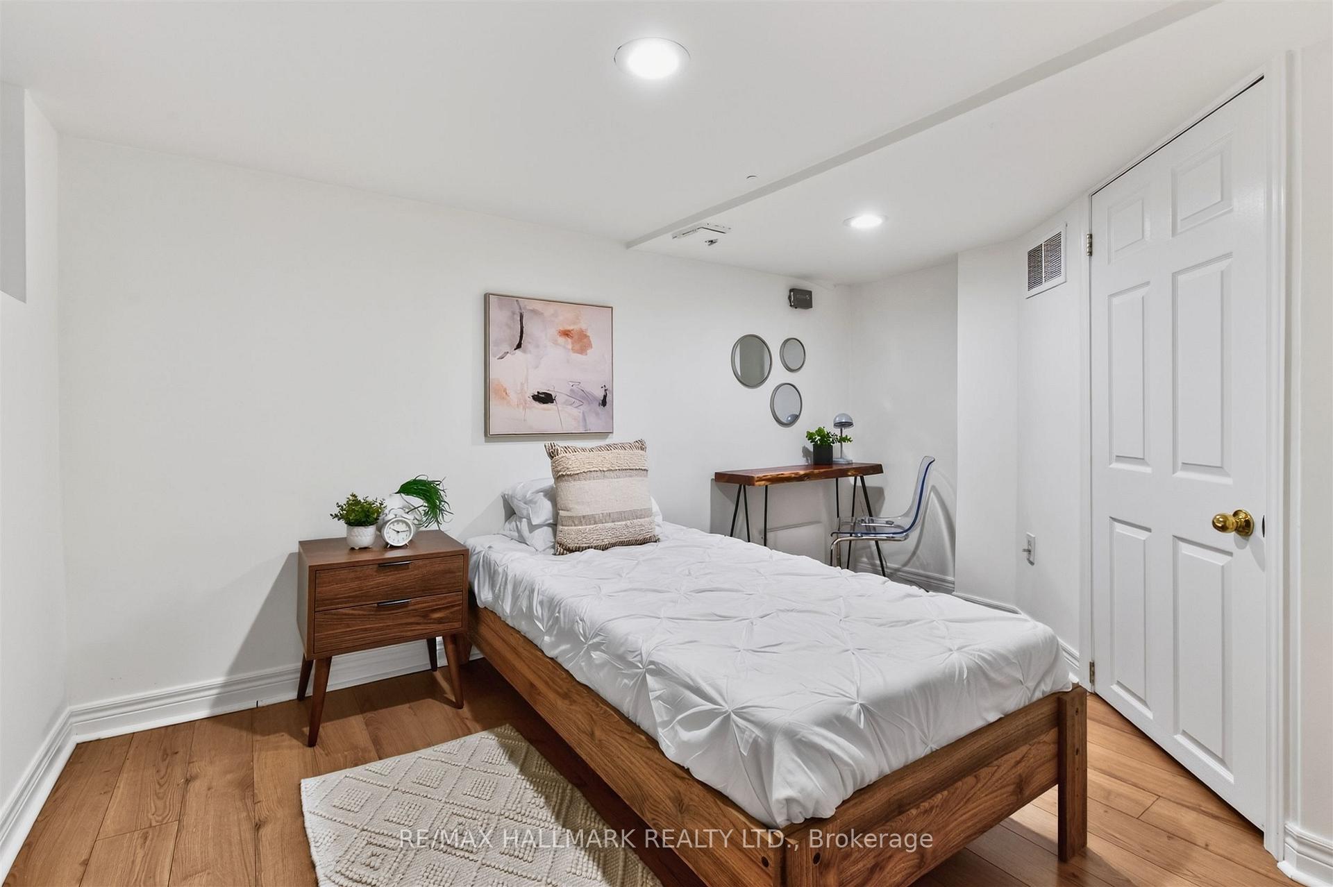 Photo 25 of 26 Pearson Avenue, Toronto, Roncesvalles — HOMEH