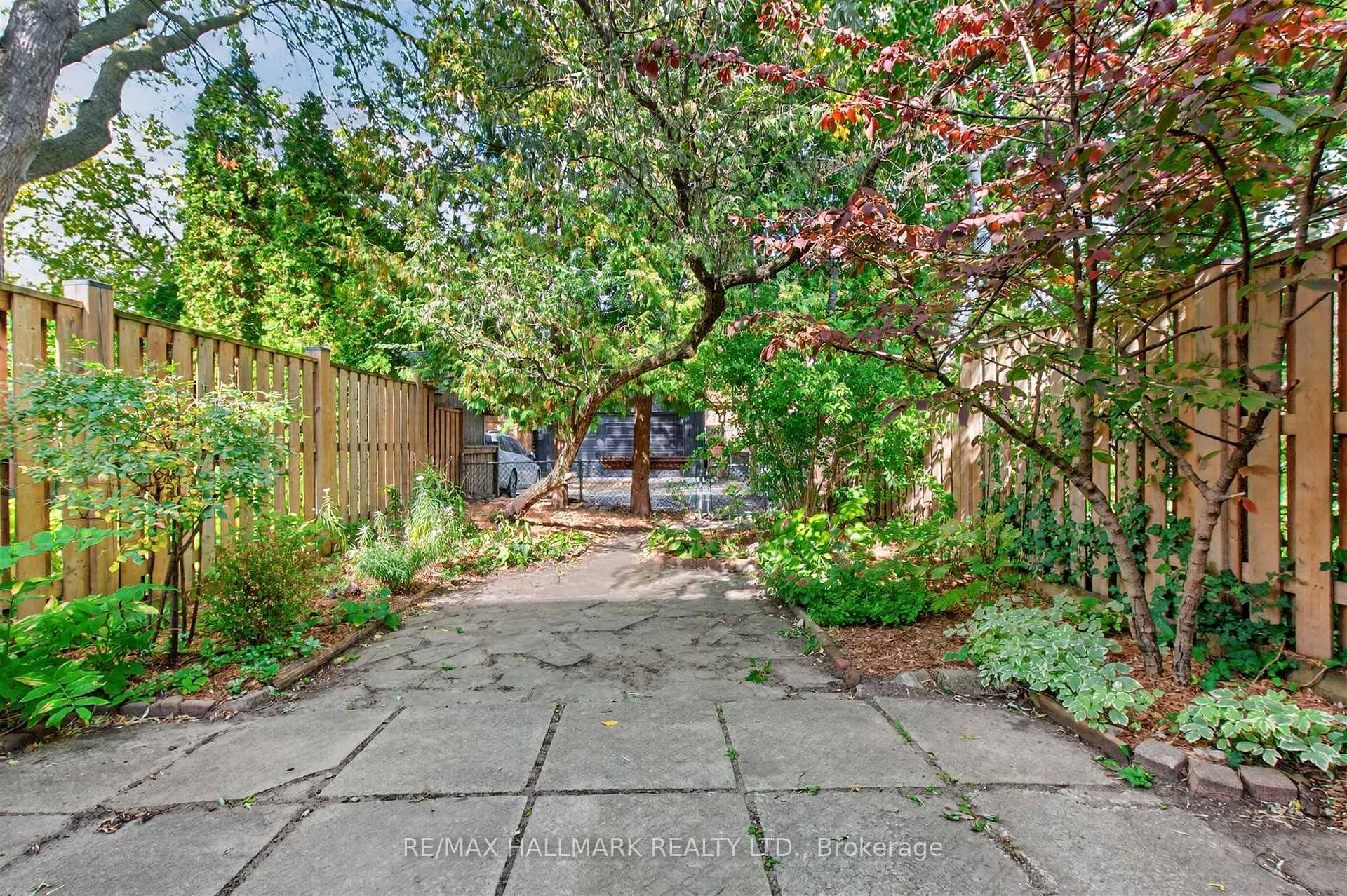 Photo 27 of 26 Pearson Avenue, Toronto, Roncesvalles — HOMEH