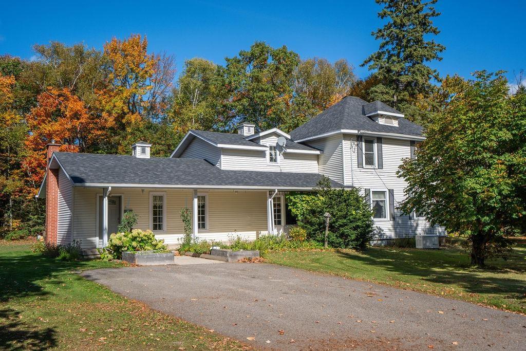 Front of 1411 Great Northern Road