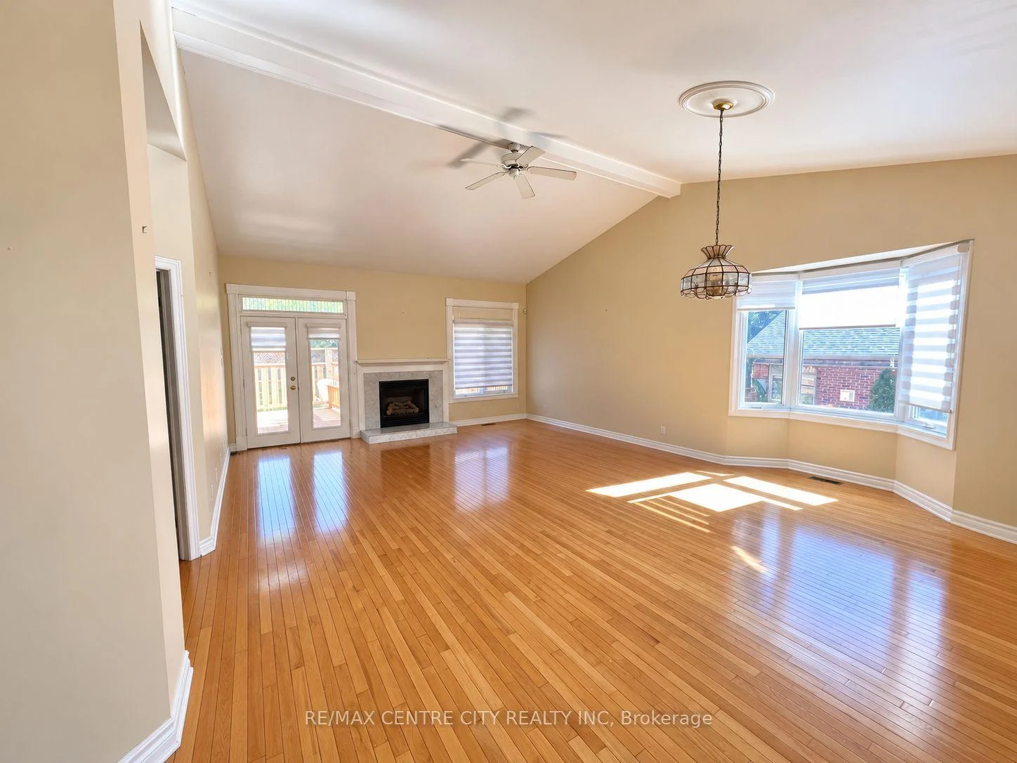 Photo 6 of Unit 7, 400 Ambleside Drive, London, North A — HOMEH