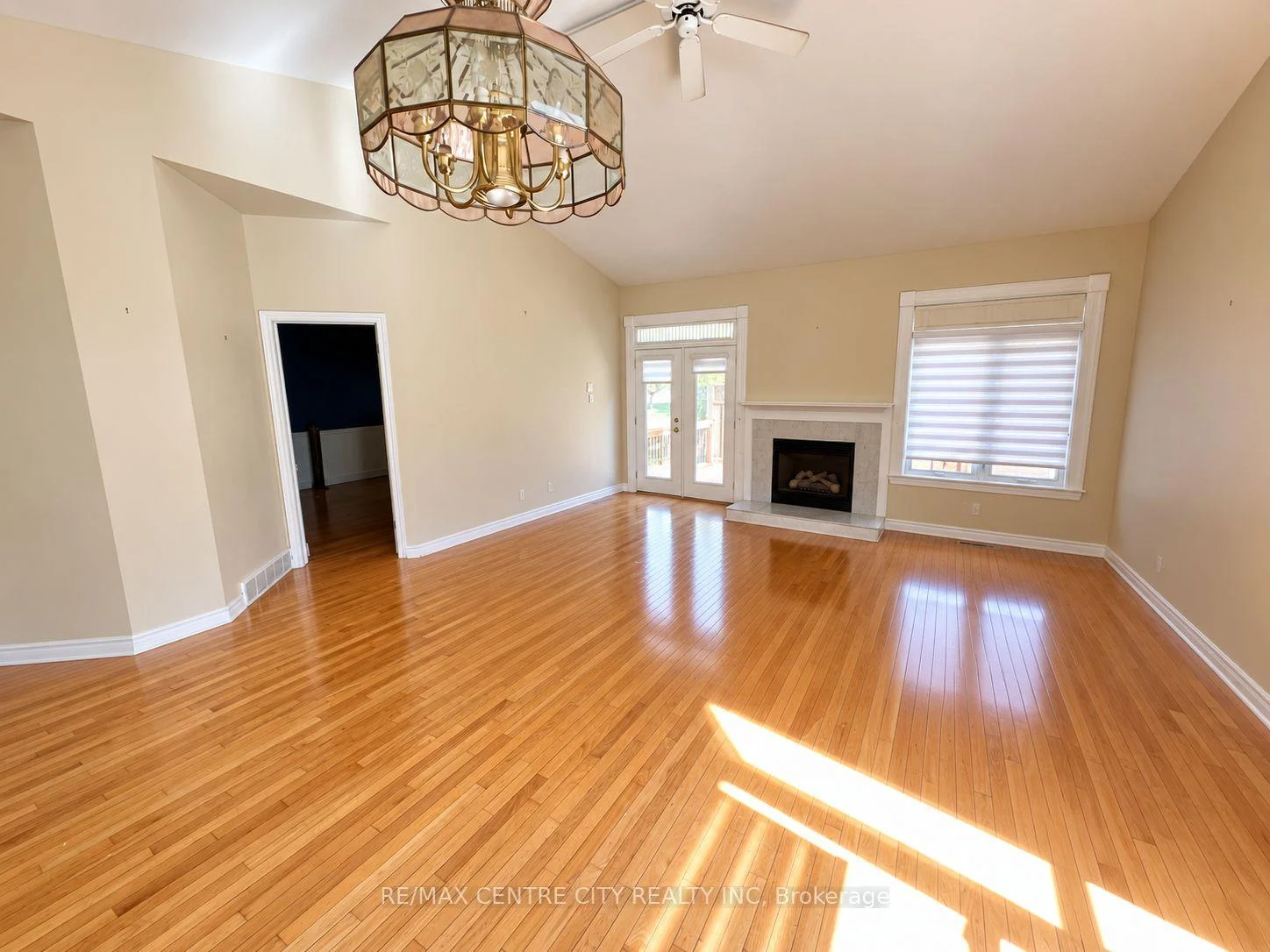 Photo 10 of Unit 7, 400 Ambleside Drive, London, North A — HOMEH