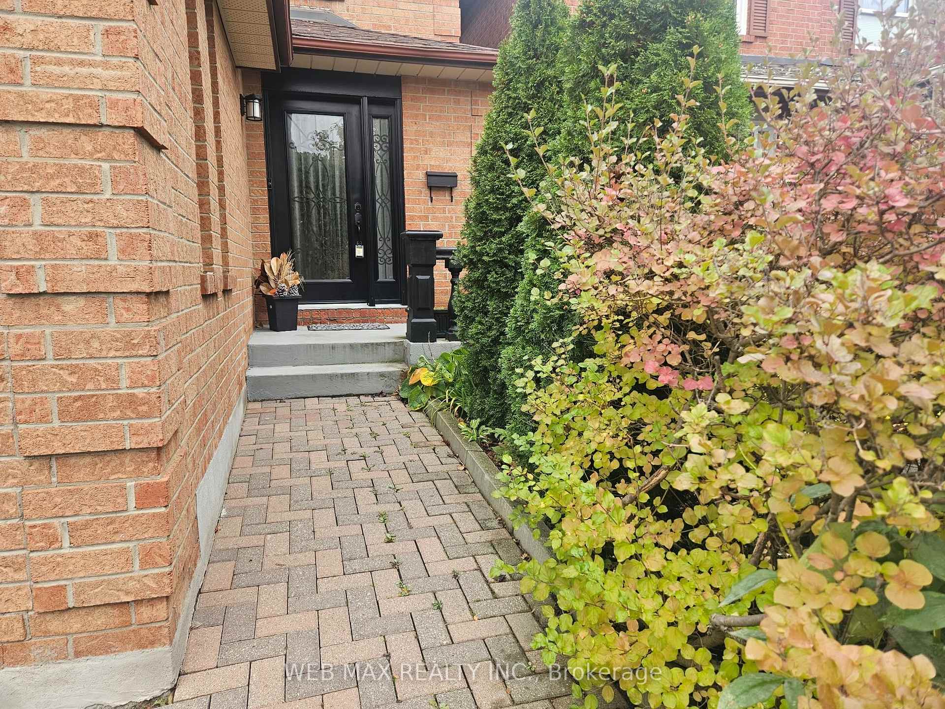 Photo 3 of 103 Misty Meadow Drive, Vaughan, East Woodbridge — HOMEH