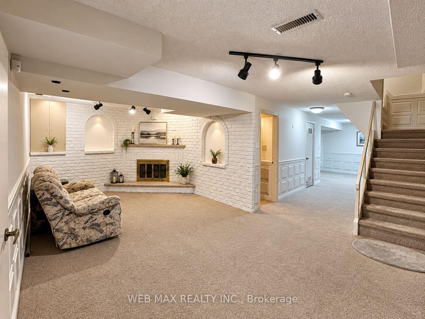 Photo 42 of 103 Misty Meadow Drive, Vaughan, East Woodbridge — HOMEH