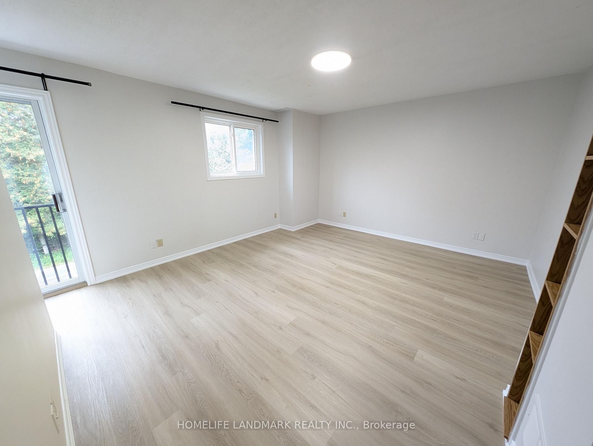 Photo 12 of 22 Threadneedle Crescent, North York, Hillcrest Village — HOMEH