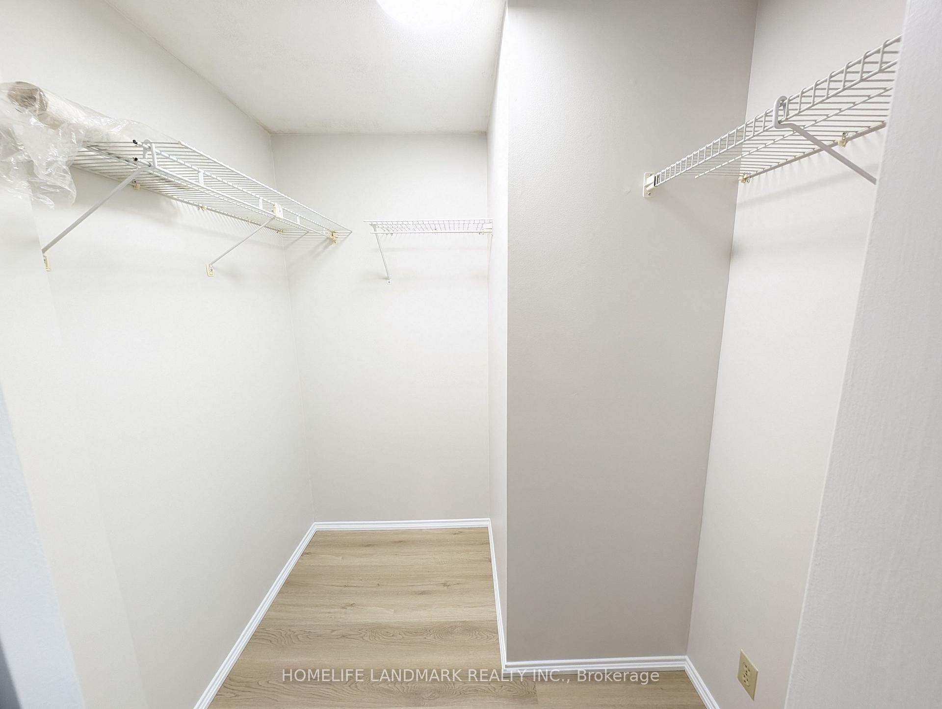 Photo 16 of 22 Threadneedle Crescent, North York, Hillcrest Village — HOMEH