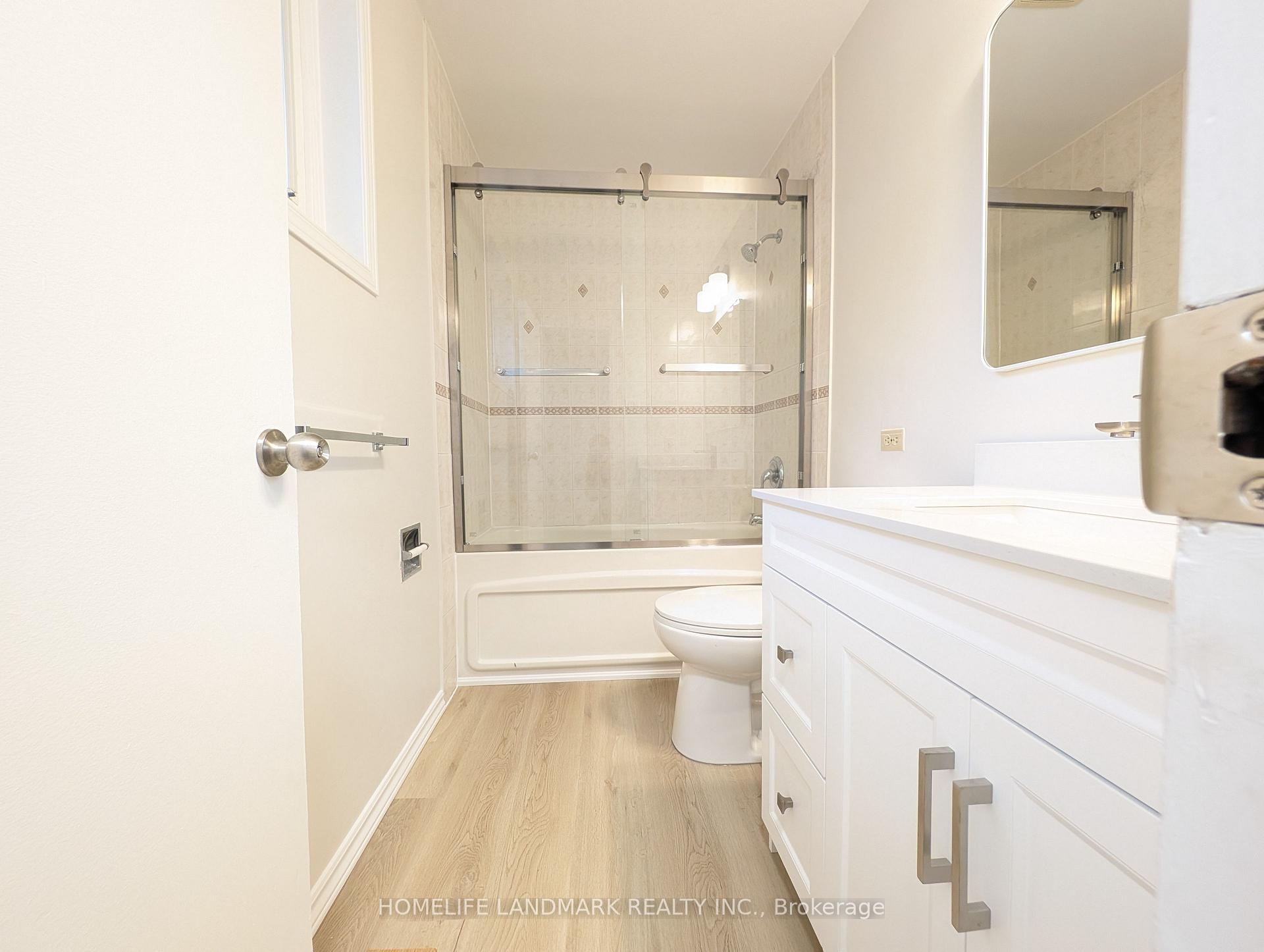 Photo 23 of 22 Threadneedle Crescent, North York, Hillcrest Village — HOMEH