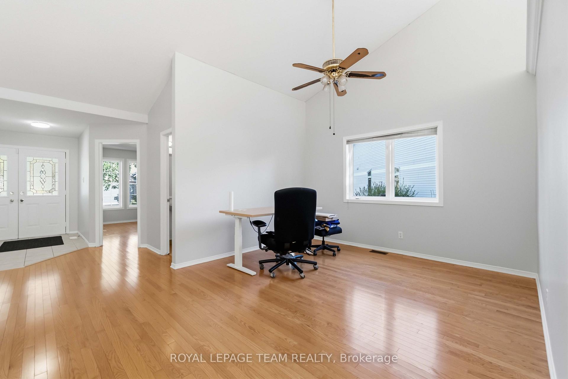 Photo 8 of 6 Windchime Crescent, Ottawa, Barrhaven East — HOMEH