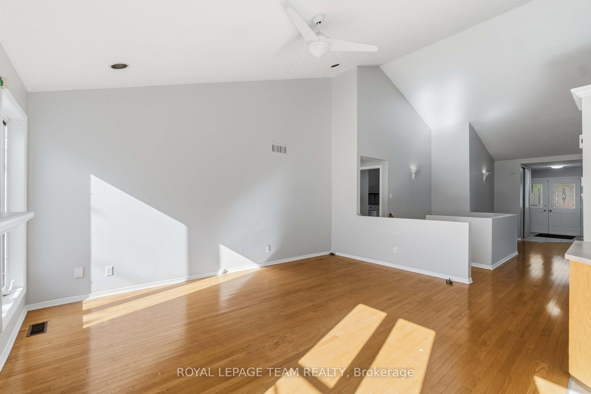 Photo 10 of 6 Windchime Crescent, Ottawa, Barrhaven East — HOMEH