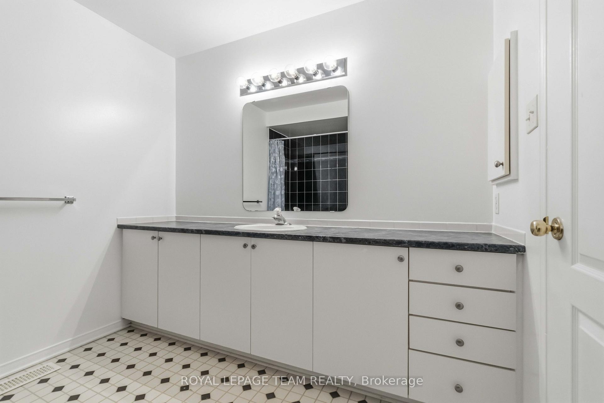 Photo 18 of 6 Windchime Crescent, Ottawa, Barrhaven East — HOMEH