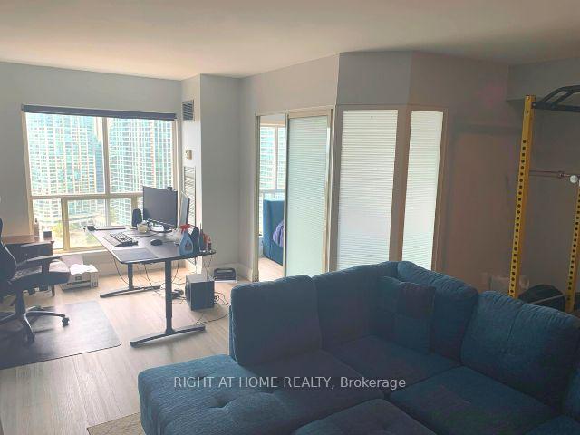 Photo 7 of Unit 2522, 25 The Esplanade, Toronto, Waterfront Communities — HOMEH