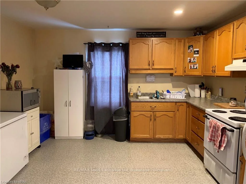 Photo 17 of 276 Centre Street, North Huron, Wingham — HOMEH
