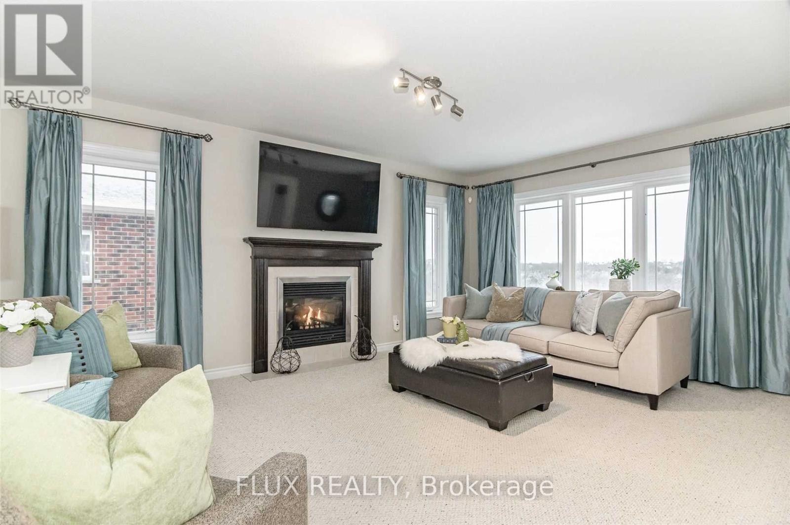 Photo 15 of 54 Ingram Drive, Guelph, Victoria North — HOMEH