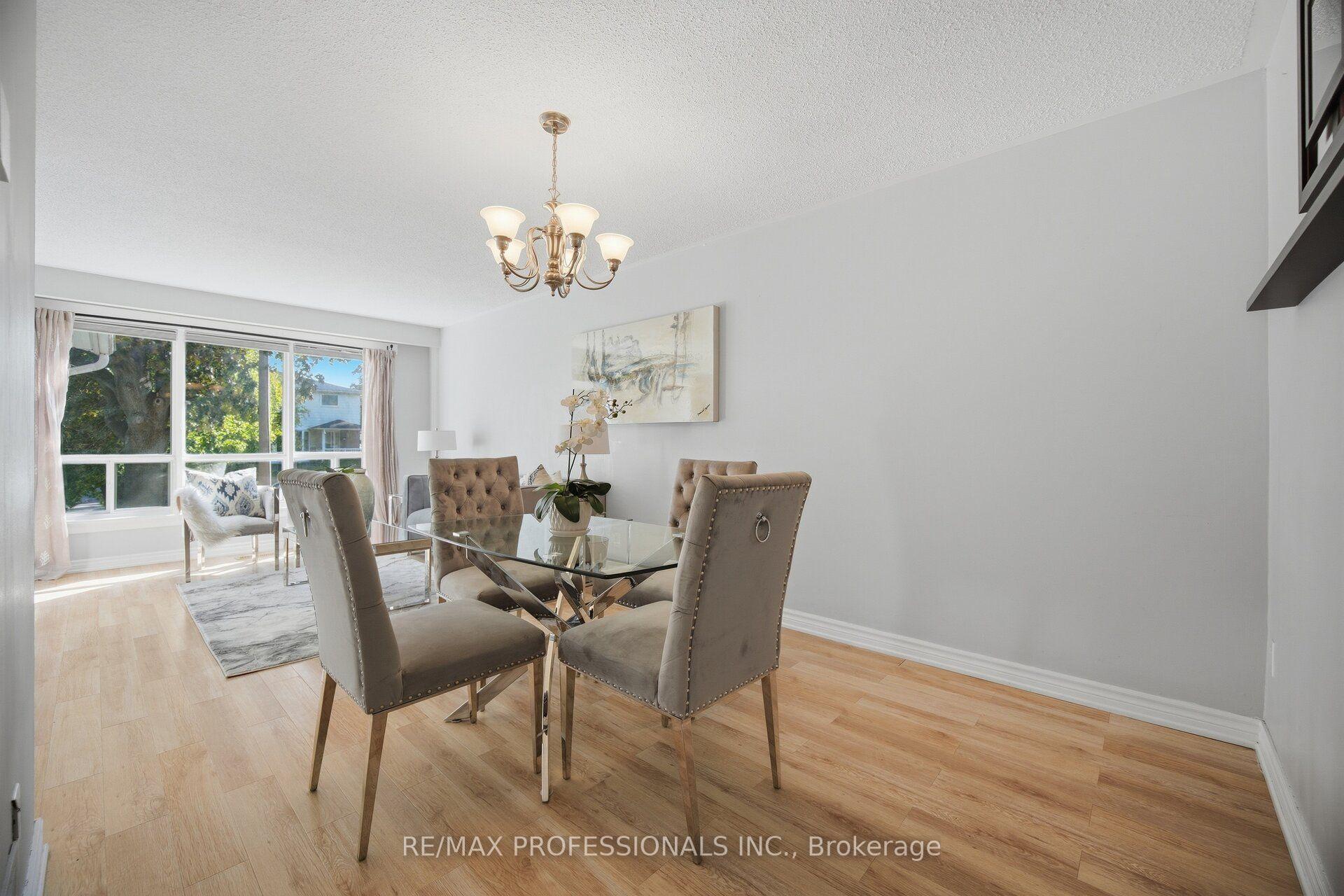Photo 11 of 62 Edilou Drive, Etobicoke, Alderwood — HOMEH