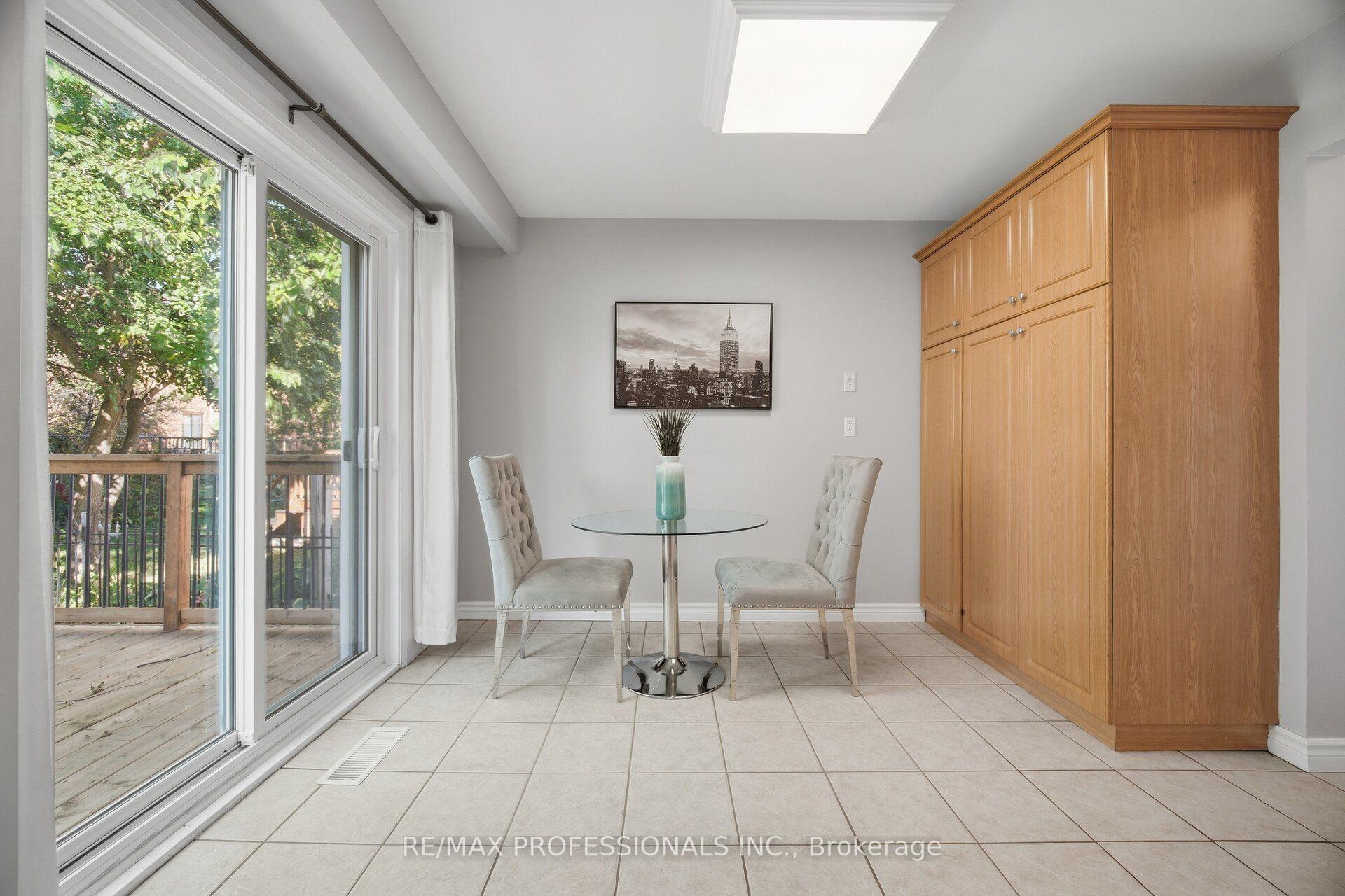 Photo 18 of 62 Edilou Drive, Etobicoke, Alderwood — HOMEH