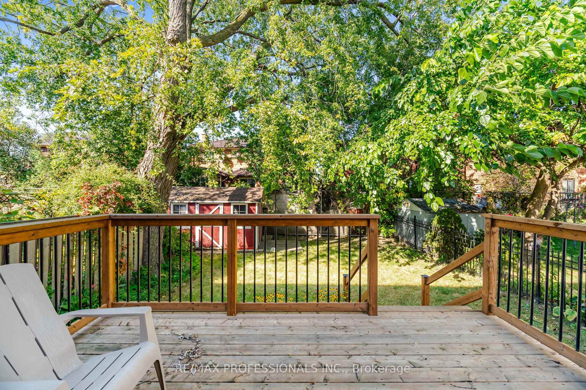 Photo 44 of 62 Edilou Drive, Etobicoke, Alderwood — HOMEH