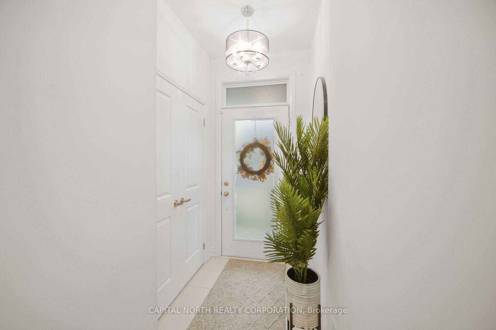 Photo 3 of 41 Shatner Turnabout, Vaughan, East Woodbridge — HOMEH