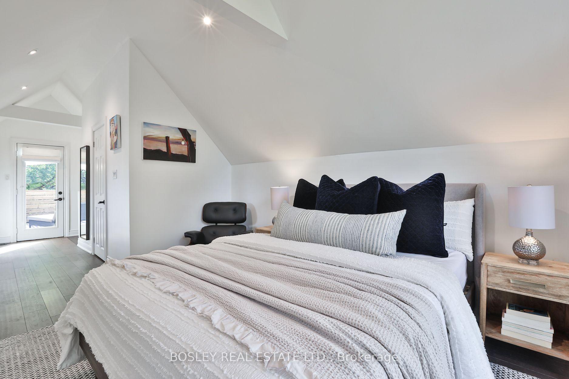 Photo 32 of 307 Bain Avenue, Toronto, North Riverdale — HOMEH