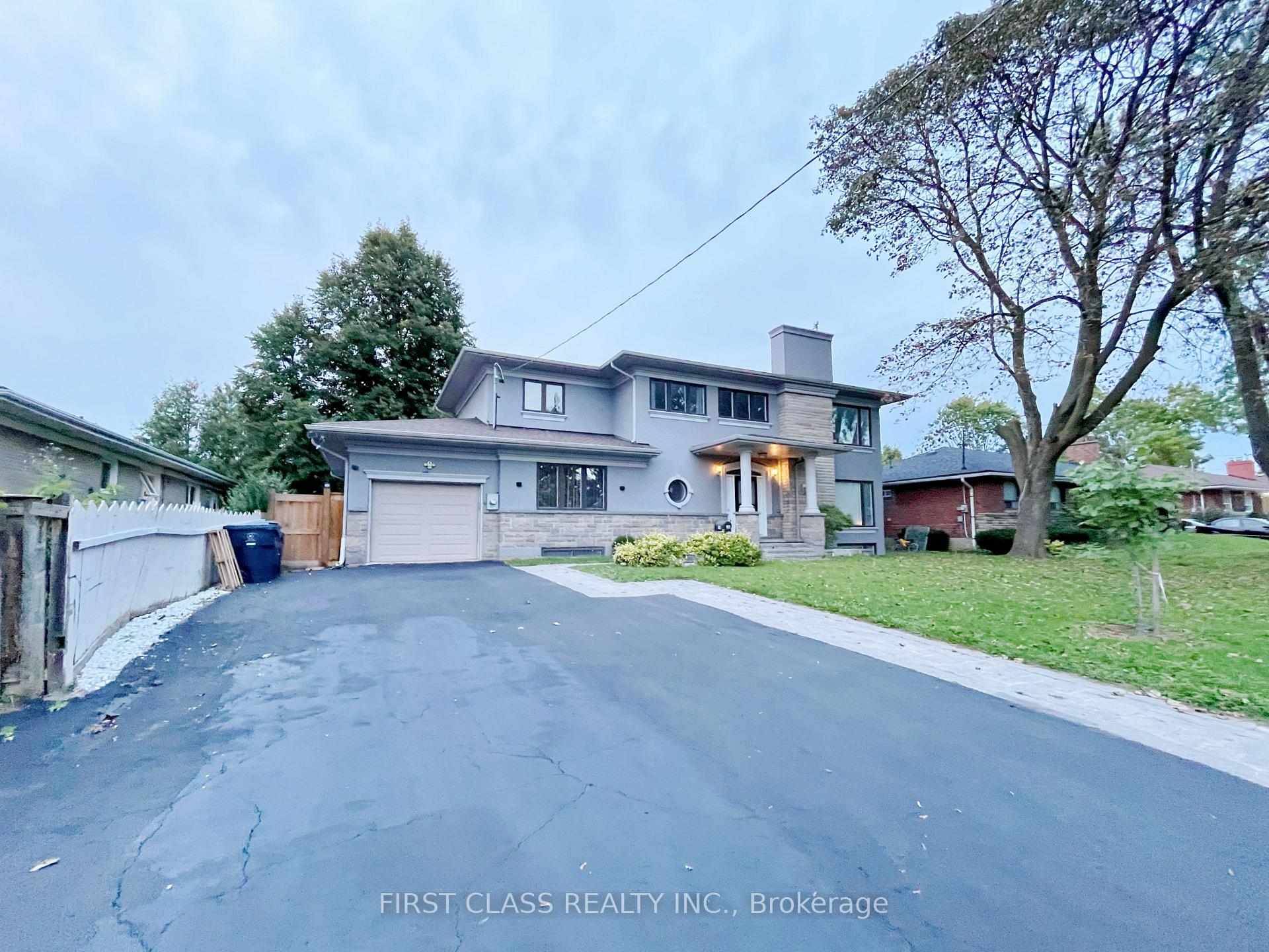 Photo 3 of 30 Meadowacres Drive, Scarborough, Tam O'Shanter-Sullivan — HOMEH