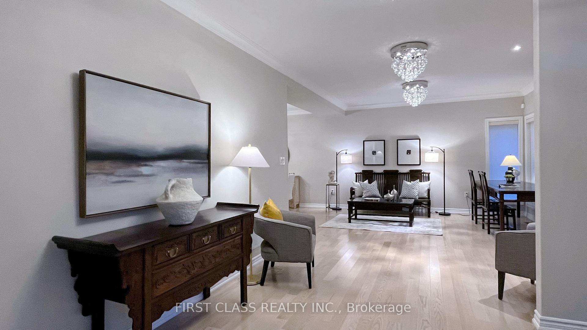 Photo 8 of 30 Meadowacres Drive, Scarborough, Tam O'Shanter-Sullivan — HOMEH