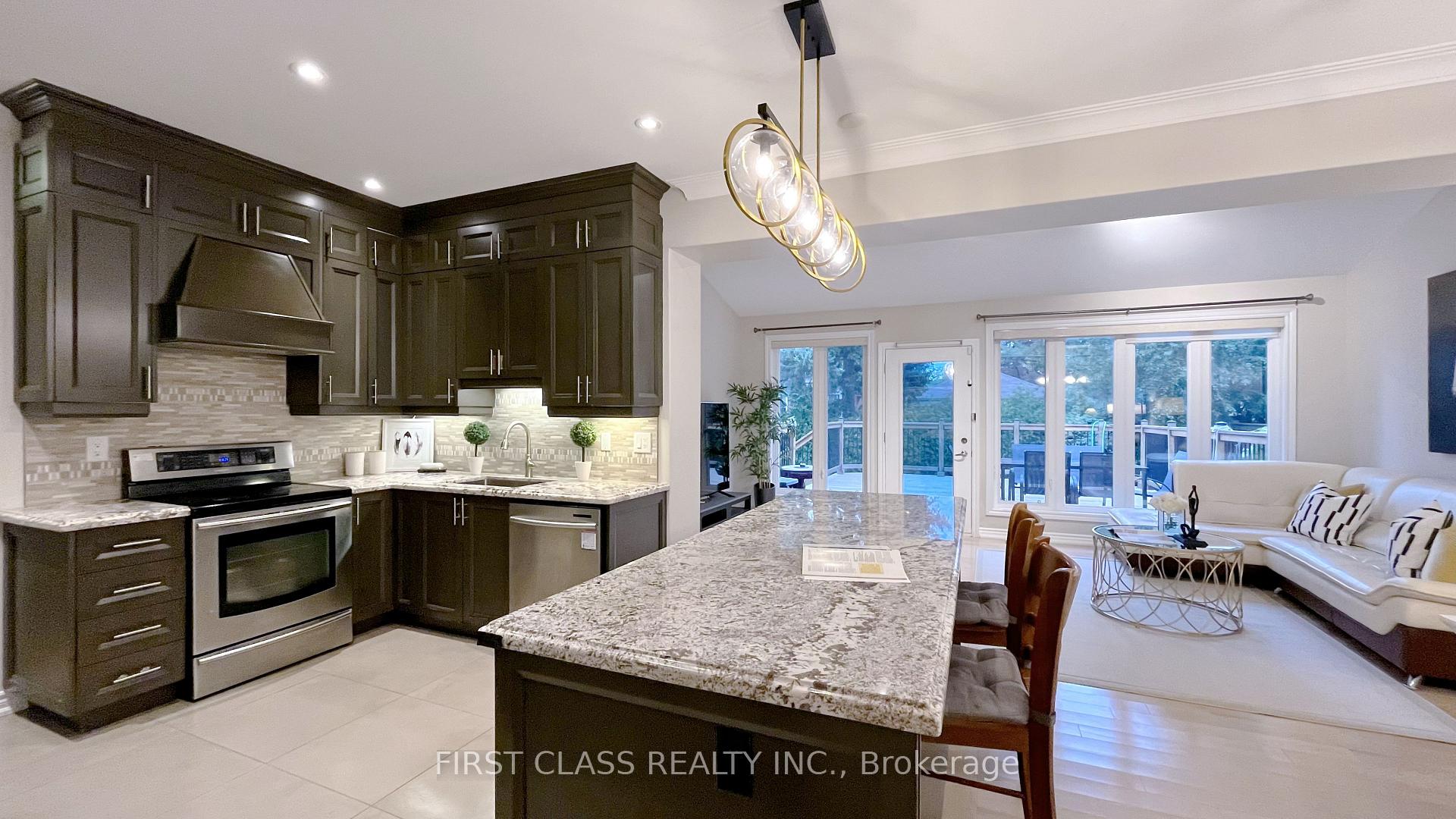 Photo 12 of 30 Meadowacres Drive, Scarborough, Tam O'Shanter-Sullivan — HOMEH