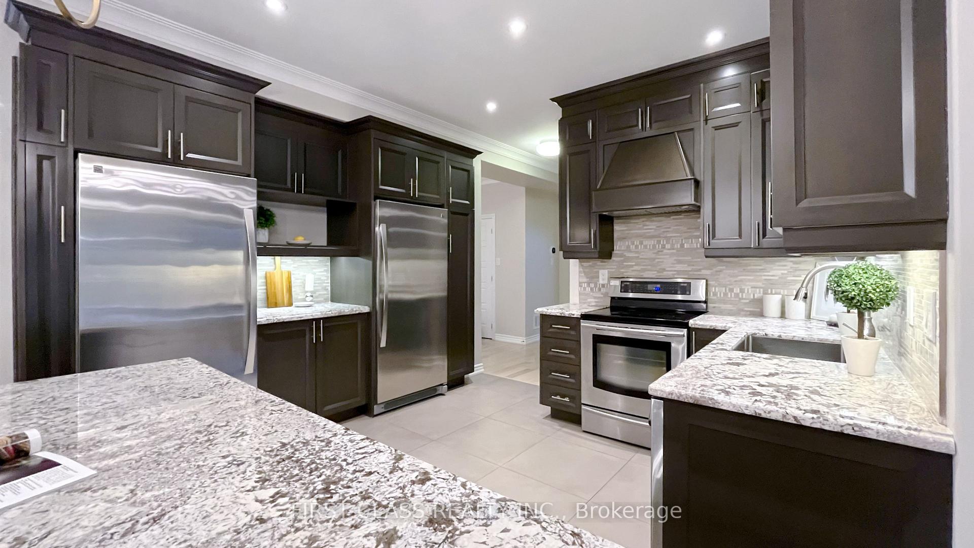 Photo 13 of 30 Meadowacres Drive, Scarborough, Tam O'Shanter-Sullivan — HOMEH