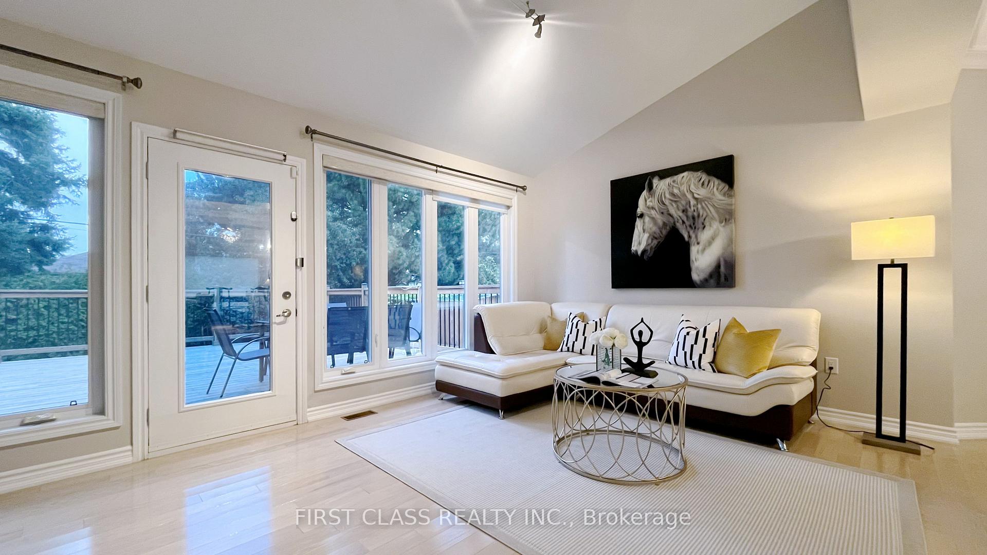 Photo 19 of 30 Meadowacres Drive, Scarborough, Tam O'Shanter-Sullivan — HOMEH