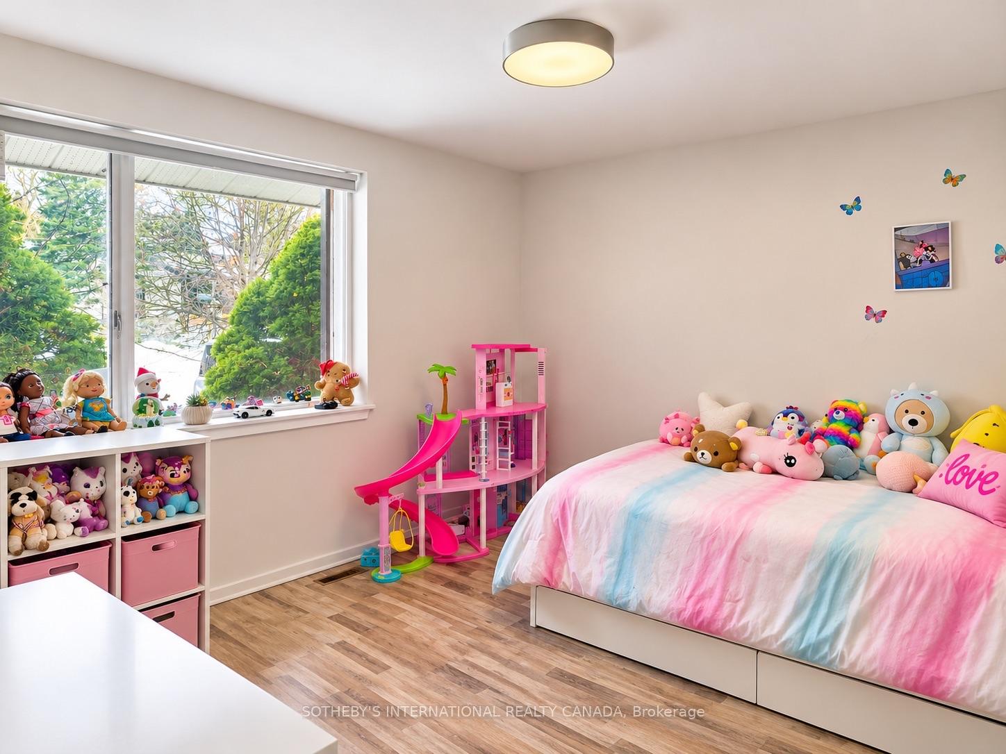 Photo 6 of 10 Ternhill Crescent, North York, Banbury-Don Mills — HOMEH