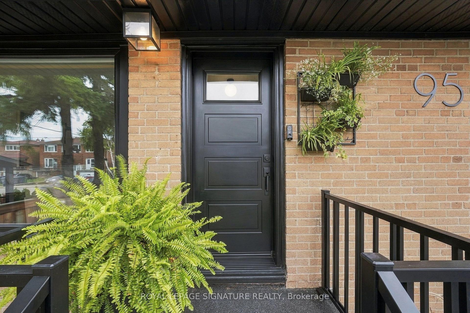 Photo 5 of 95 Laurel Avenue, Scarborough, Kennedy Park — HOMEH