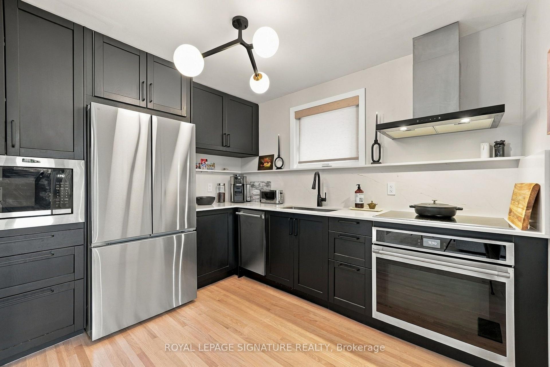 Photo 14 of 95 Laurel Avenue, Scarborough, Kennedy Park — HOMEH