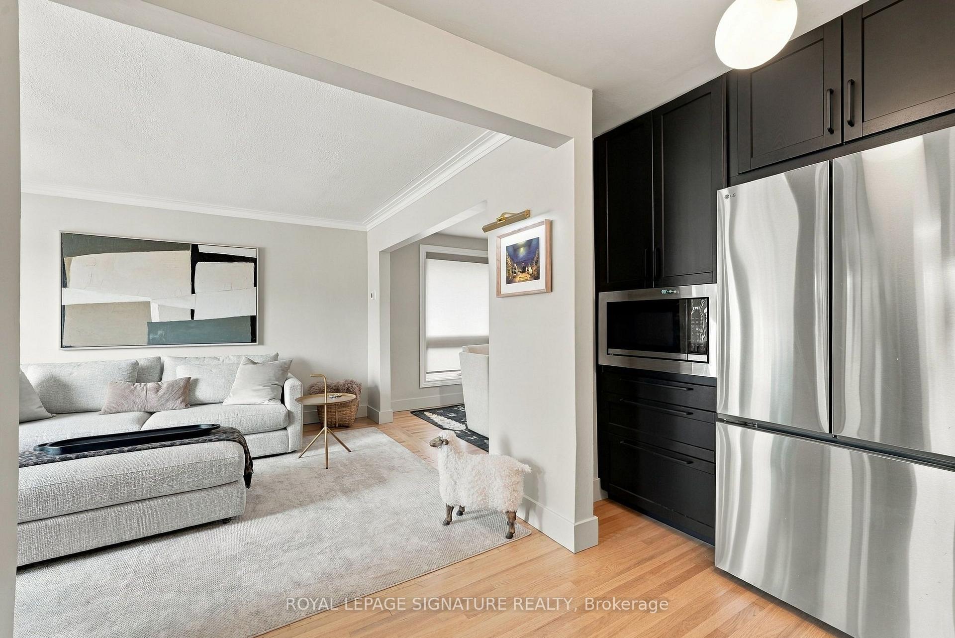 Photo 16 of 95 Laurel Avenue, Scarborough, Kennedy Park — HOMEH