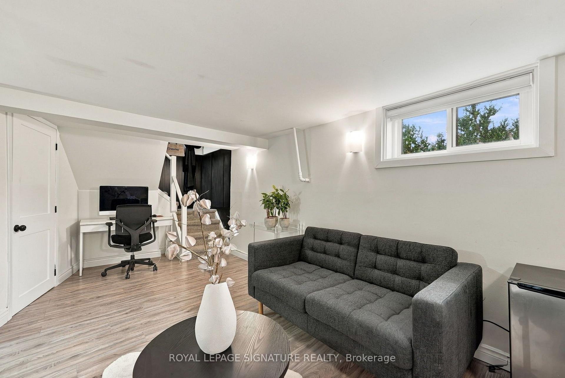 Photo 21 of 95 Laurel Avenue, Scarborough, Kennedy Park — HOMEH