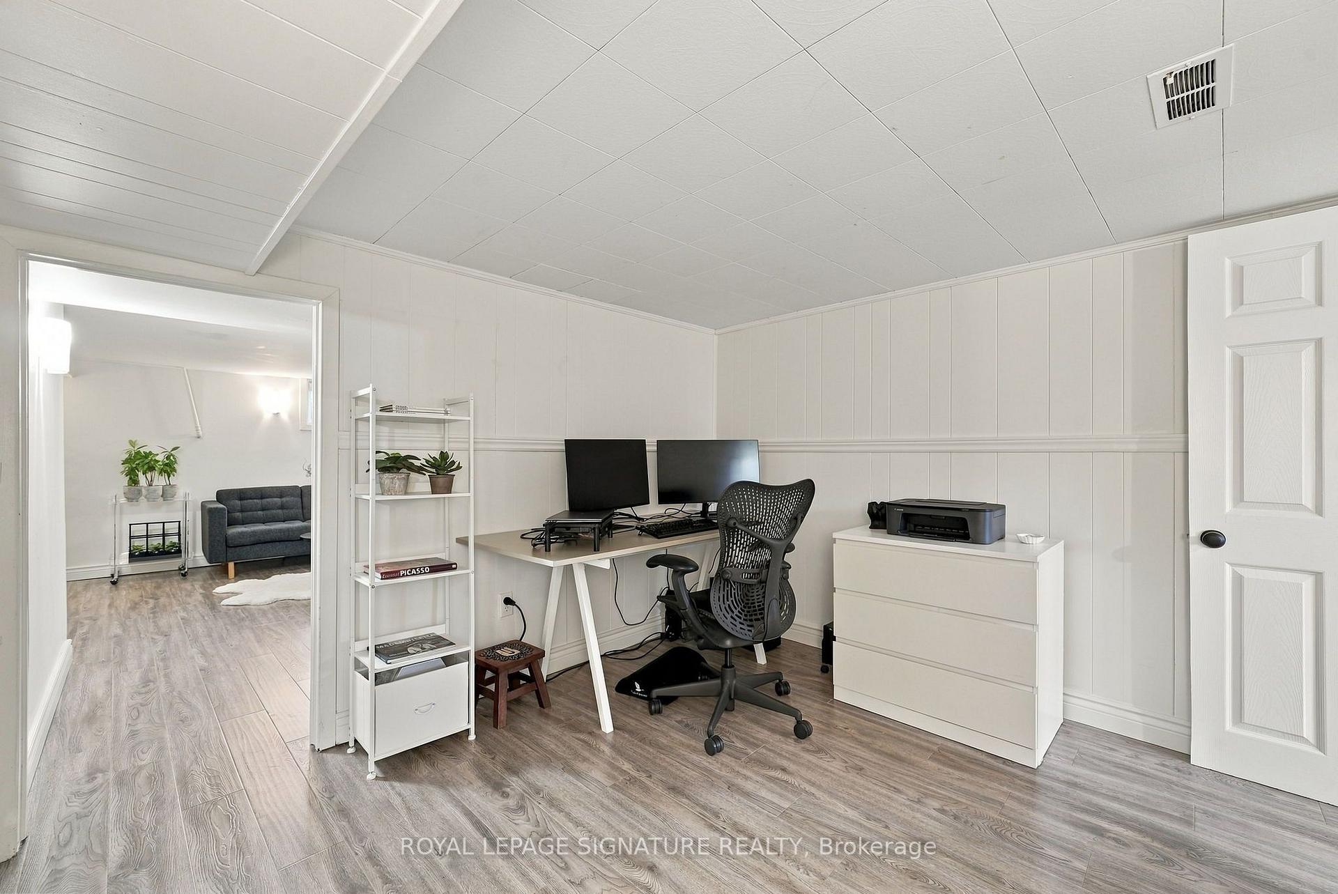Photo 24 of 95 Laurel Avenue, Scarborough, Kennedy Park — HOMEH