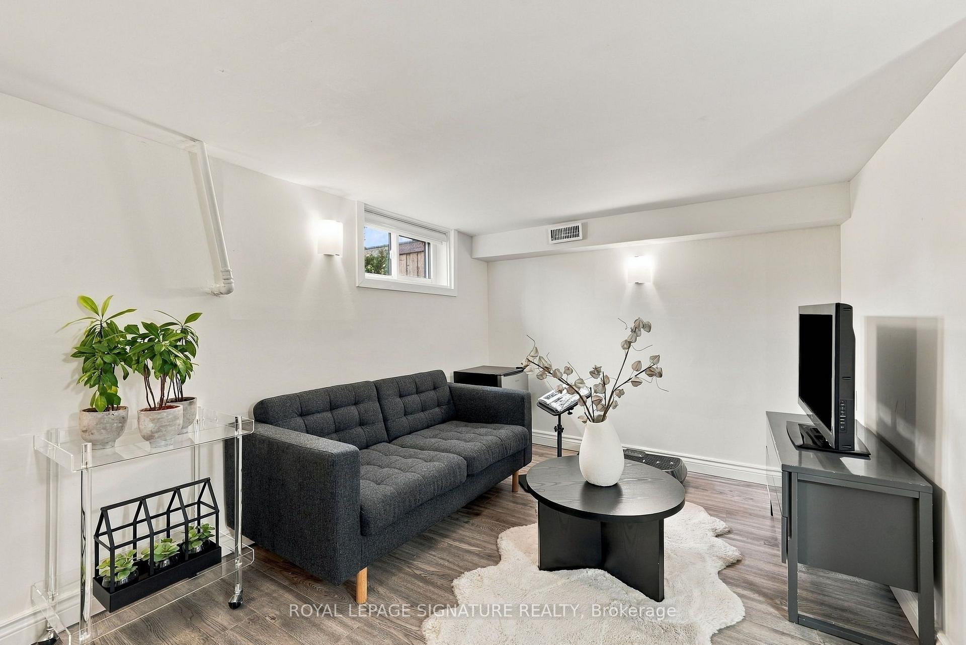 Photo 38 of 95 Laurel Avenue, Scarborough, Kennedy Park — HOMEH