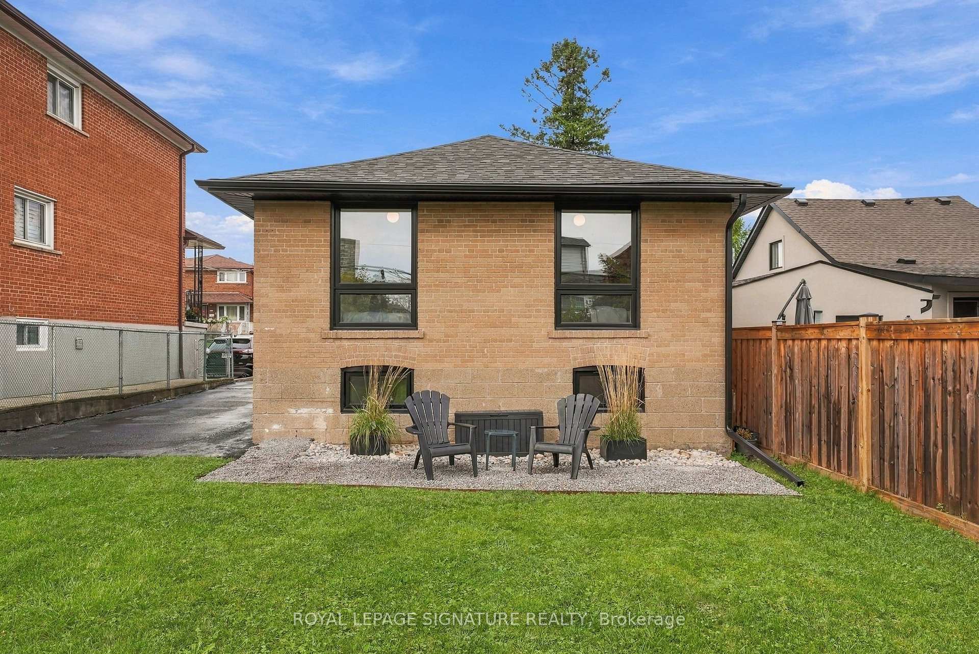 Photo 43 of 95 Laurel Avenue, Scarborough, Kennedy Park — HOMEH