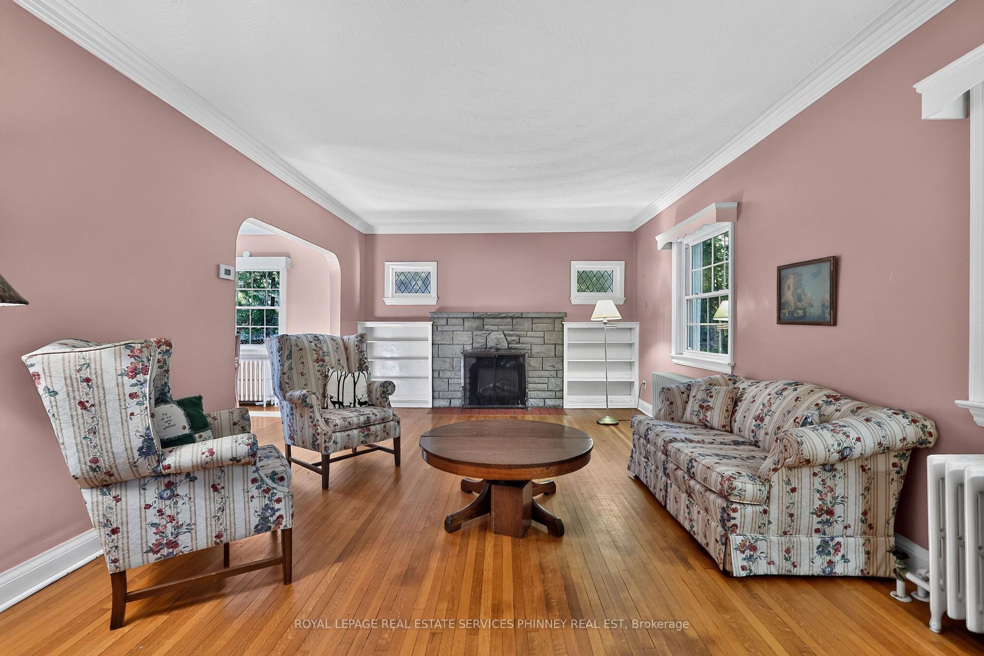 Photo 7 of 40 Pinewood Trail, Mississauga, Mineola — HOMEH