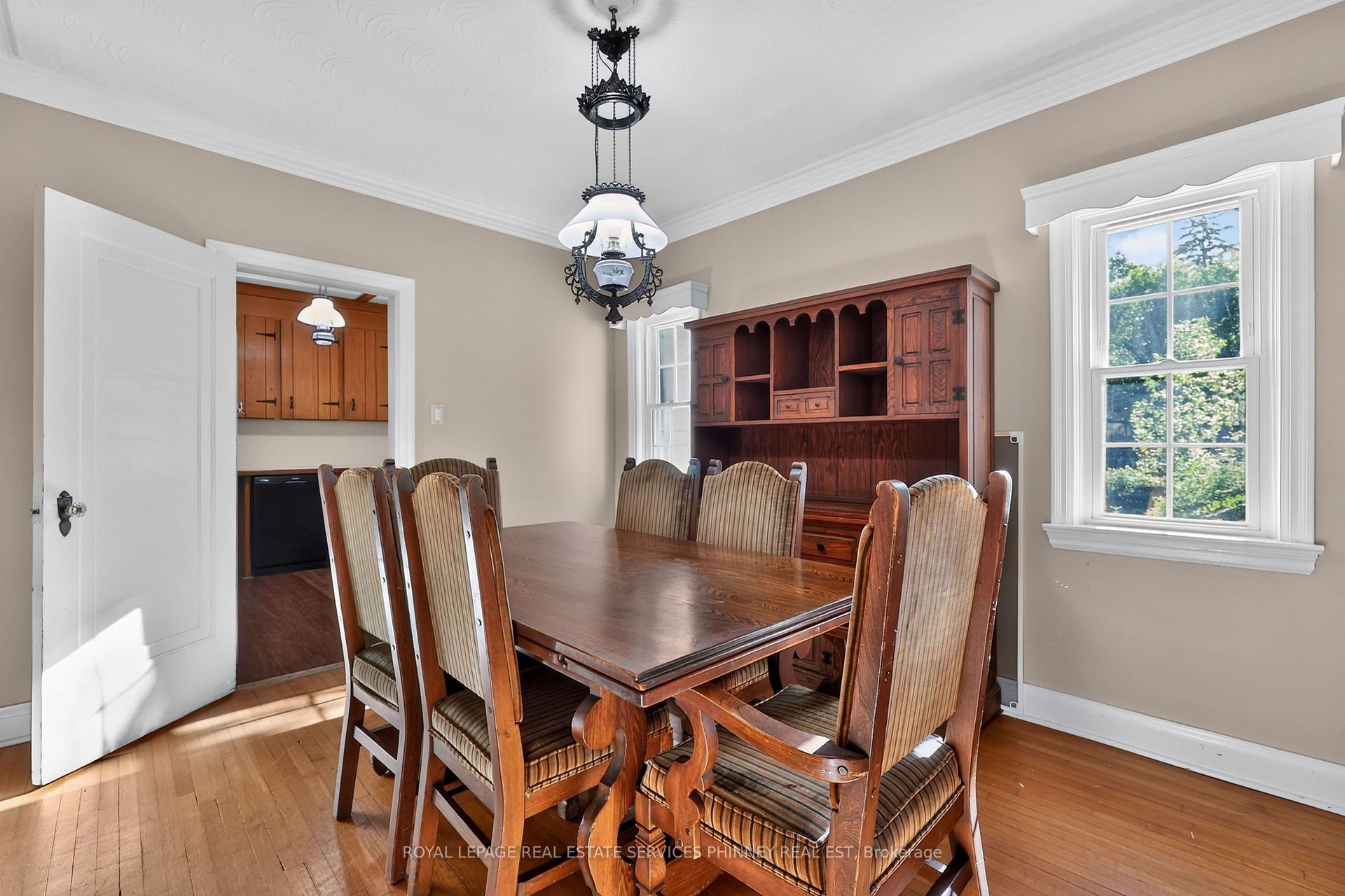 Photo 9 of 40 Pinewood Trail, Mississauga, Mineola — HOMEH