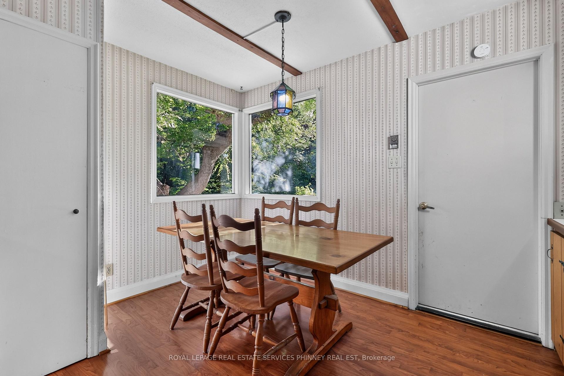 Photo 14 of 40 Pinewood Trail, Mississauga, Mineola — HOMEH