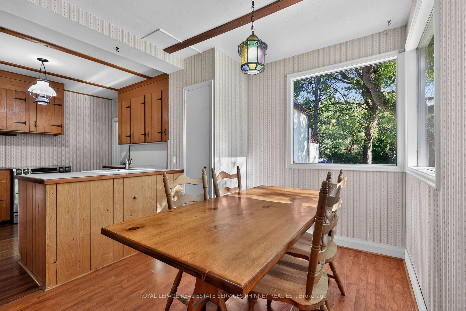 Photo 16 of 40 Pinewood Trail, Mississauga, Mineola — HOMEH