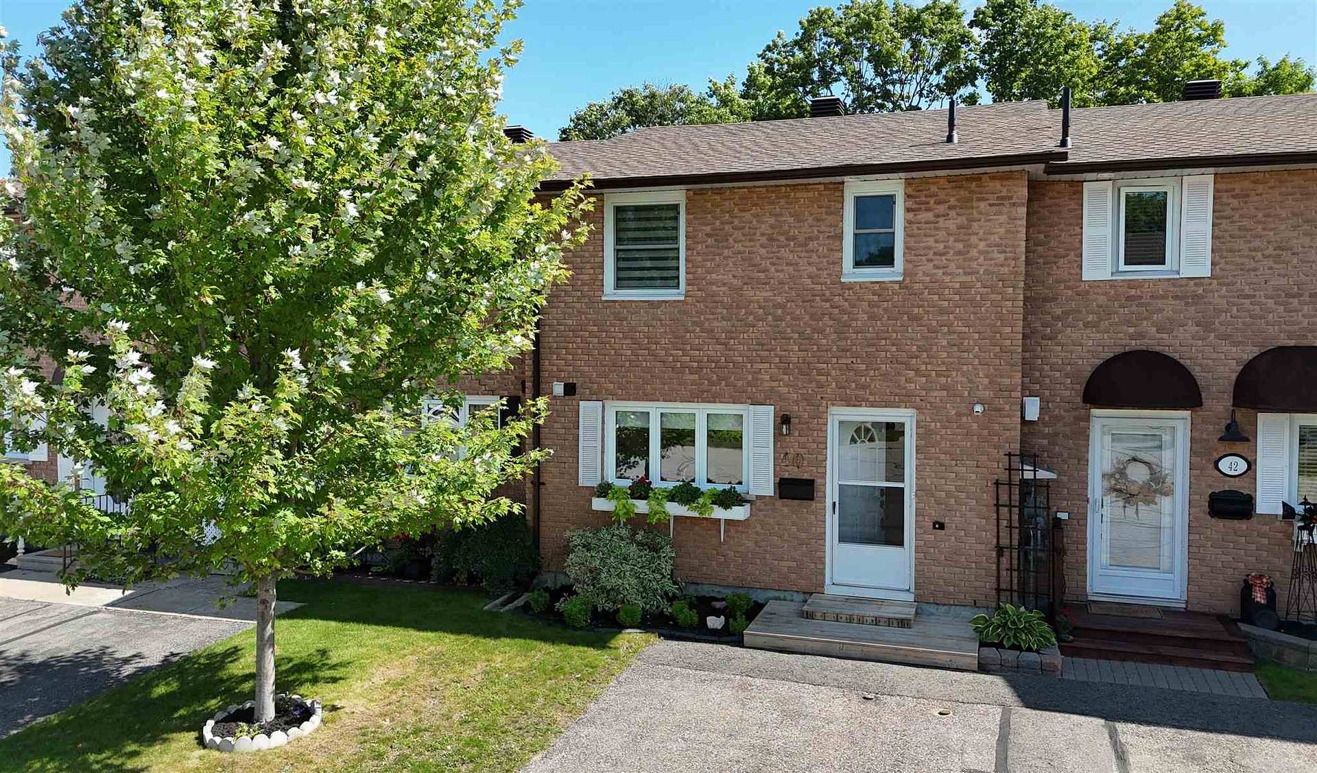Photo 1 of 40 Frame Crescent, Elliot Lake — HOMEH