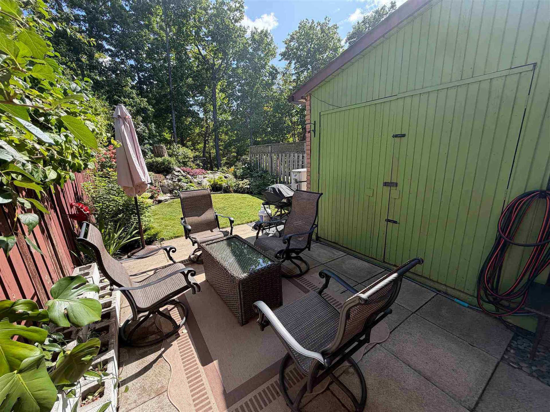 Photo 12 of 40 Frame Crescent, Elliot Lake — HOMEH