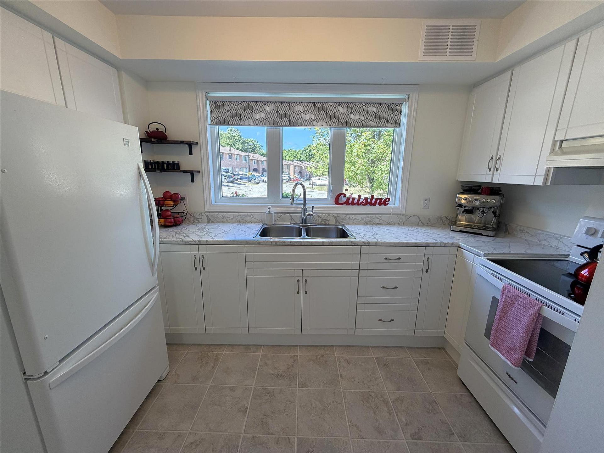 Photo 15 of 40 Frame Crescent, Elliot Lake — HOMEH