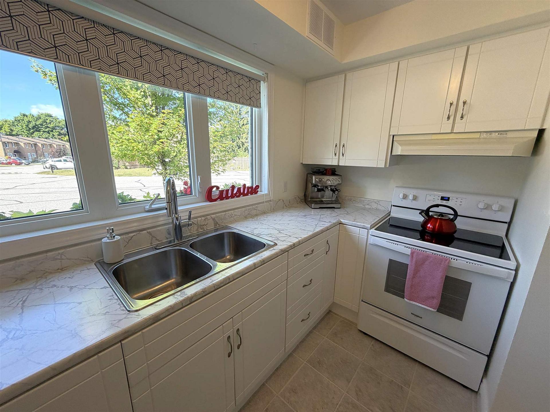 Photo 17 of 40 Frame Crescent, Elliot Lake — HOMEH