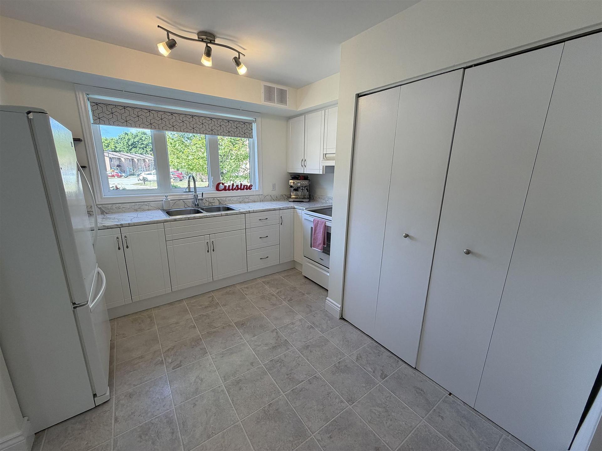 Photo 18 of 40 Frame Crescent, Elliot Lake — HOMEH